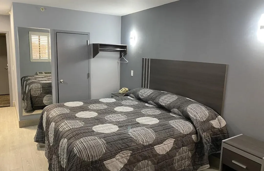 Galaxy Motel-1